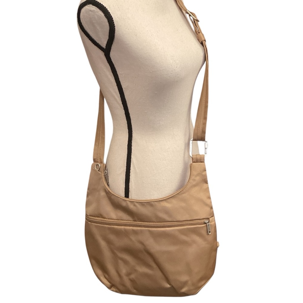 Travelon Anti-Theft‎ Convertible Hobo with RFID Blocking Golden Brown Pumpkin